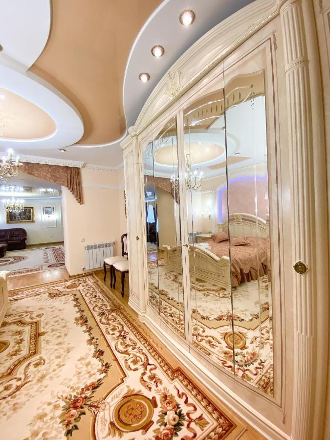 Петрос Family Hotel Yaremche Exterior photo