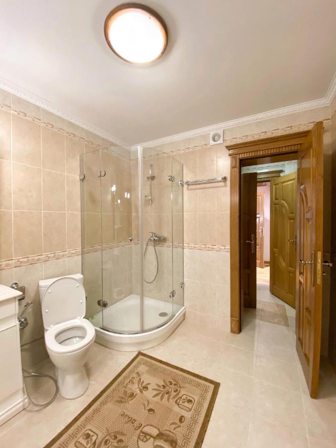 Петрос Family Hotel Yaremche Exterior photo
