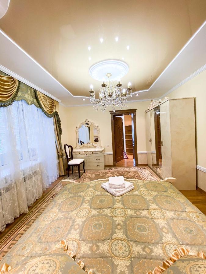 Петрос Family Hotel Yaremche Exterior photo